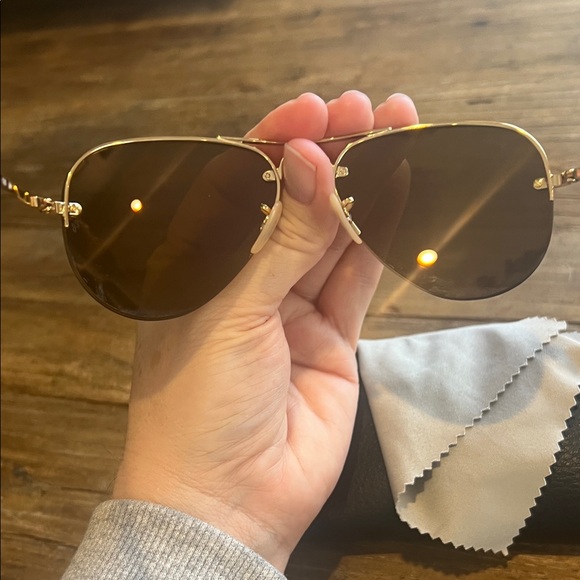 Ray-Ban Gold Aviator Sunglasses with Mirrored Lenses - Picture 5 of 7